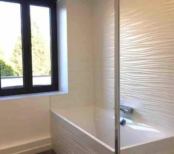 Demeure Familiale De Gamme 230m2 En Centre-ville De Tramway A 2 Min 10 Personnes 펜션 *