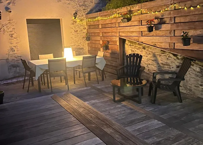 Demeure Familiale De Gamme 230m2 En Centre-ville De Tramway A 2 Min 10 Personnes 펜션