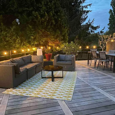 Demeure Familiale De Gamme 230m2 En Centre-ville De Tramway A 2 Min Holiday home