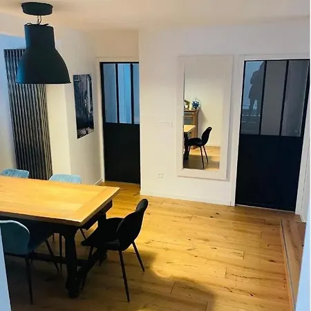 Demeure Familiale De Gamme 230m2 En Centre-ville De Tramway A 2 Min * Nantes