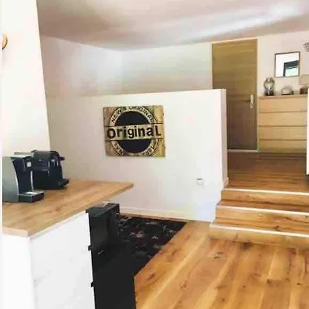 Demeure Familiale De Gamme 230m2 En Centre-ville De Tramway A 2 Min 10 Personnes *