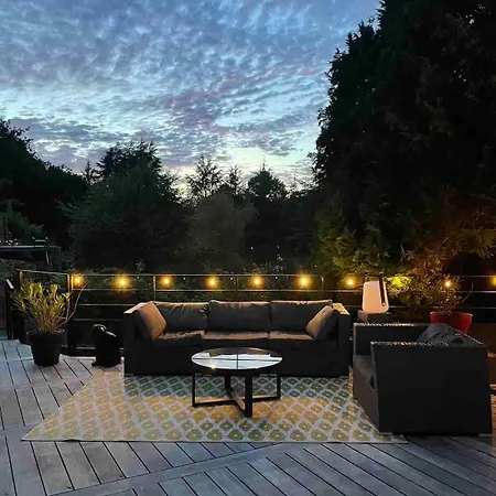 Demeure Familiale De Gamme 230m2 En Centre-ville De Tramway A 2 Min Holiday home Nantes